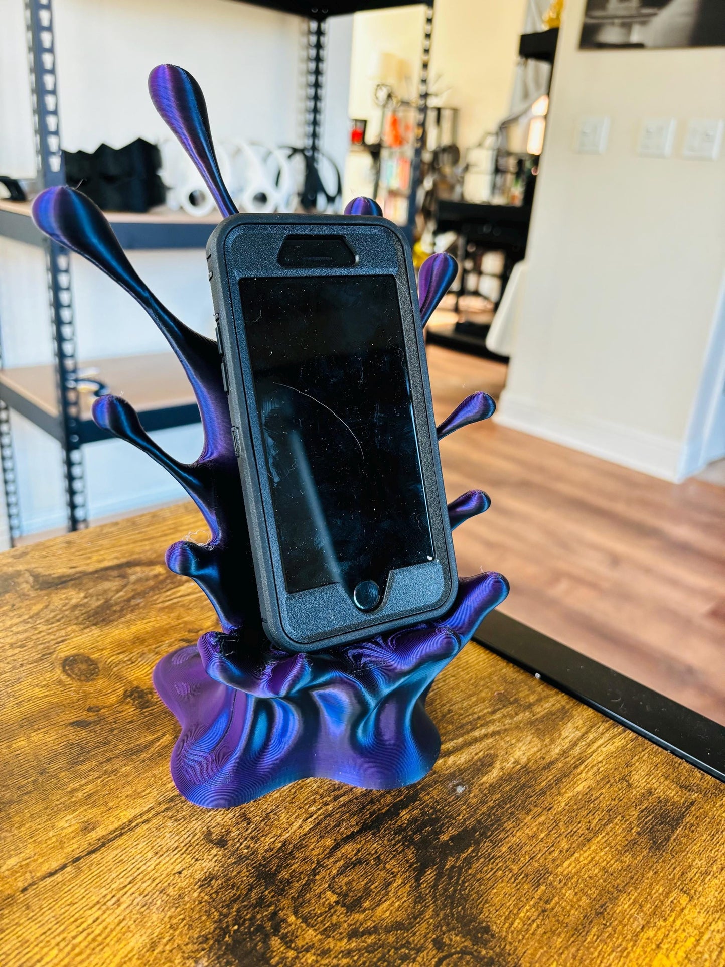 Splash Phone holder with charging port